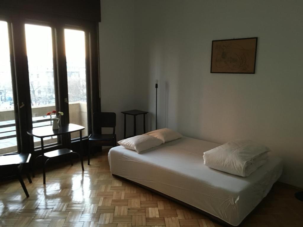 Central Studio Across From Intercontinental บูคาเรสต์ ภายนอก รูปภาพ
